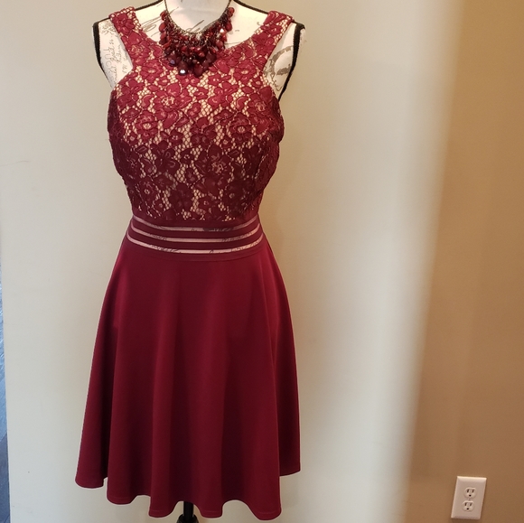 Speechless Dresses & Skirts - NWT Wine/Burgandy Formal Dress Jrs large/Ladies M
